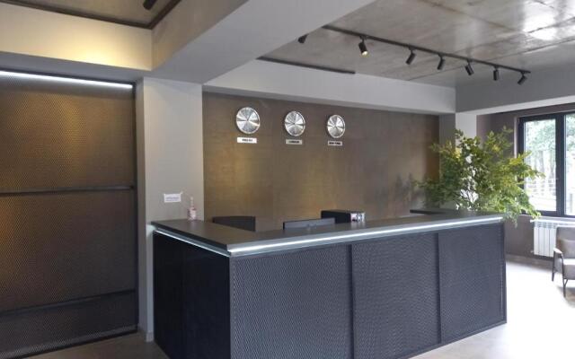 Bakuraini Crystal Loft 406
