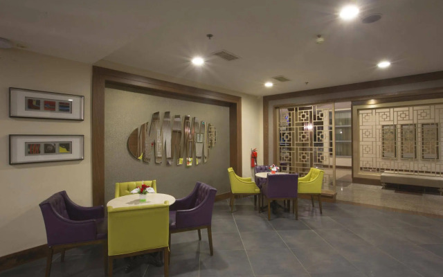Insula Resort & Spa