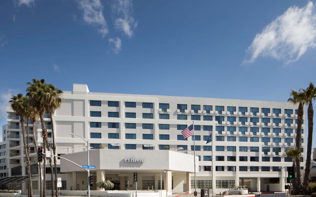 Hilton Santa Monica Hotel & Suites