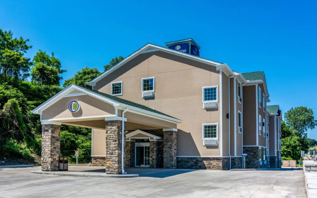 Cobblestone Hotel & Suites - Erie
