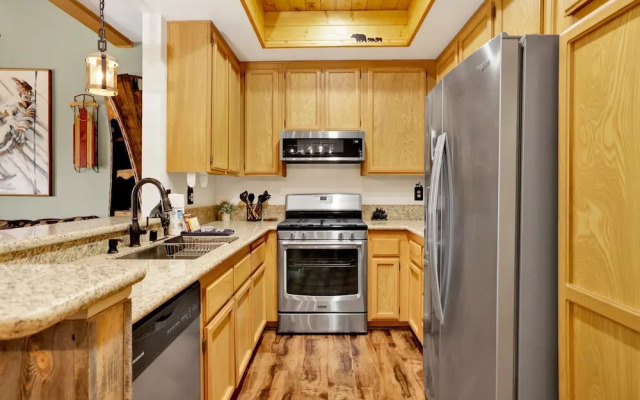 Woodland Retreat #2548