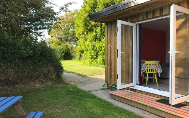 Woodpecker Glamping Cabin