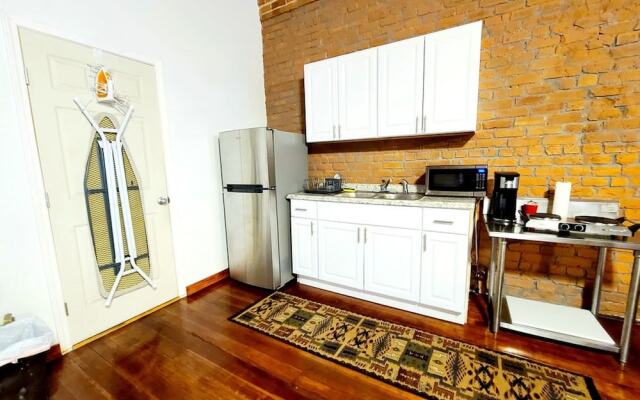 Hosteeva French Quarter Historic Condos