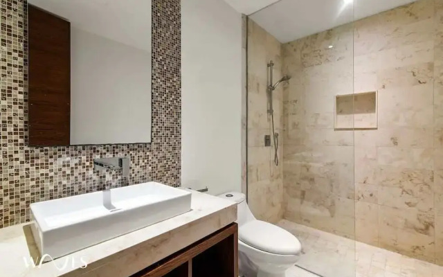 2 Br. Luminous and Spacious Pool View Apt