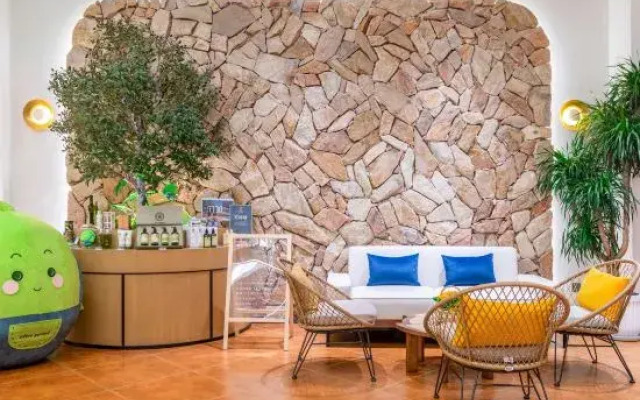 O.live Social Hotel (Lufeng Donghai Avenue)