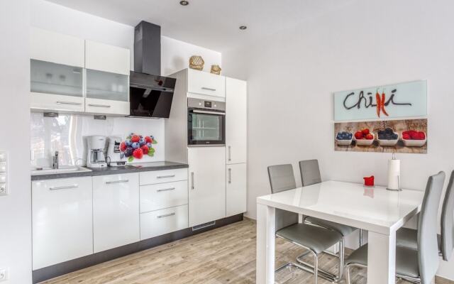 Chic Holiday Home in Varel With Balcony