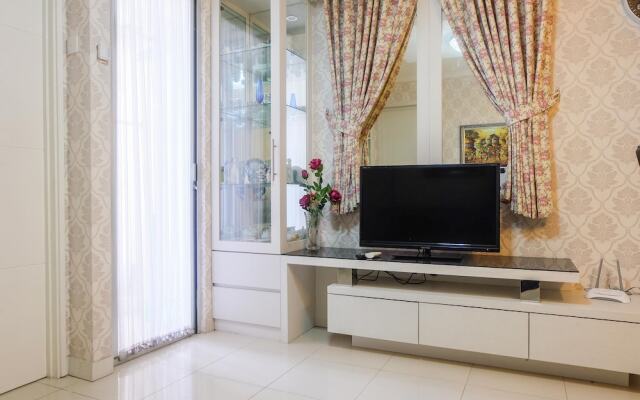 Best Contremporer Modern 3BR Bassura City Apartment