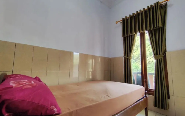 OYO 94016 Homestay Baronsari