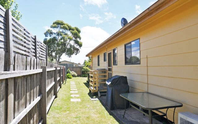 Alwyns By The Sea - Pet Friendly (Outside Only)