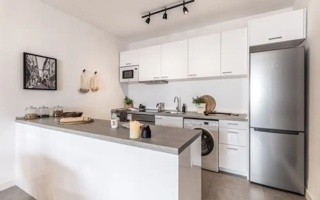 Volturna - 1 Bedroom in Recoletos