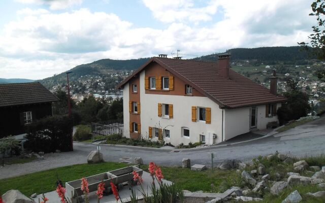 Studio in Gérardmer, With Wonderful Lake View, Furnished Garden and Wi