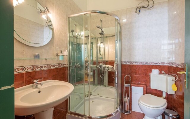 Quintessentially - Uniquely Designed & Central