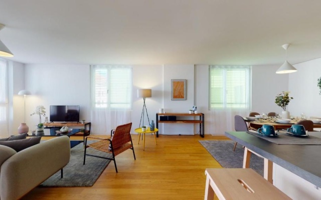 Brand new and fully equipped apartment in city center – Guest Rooms – La Chaux-de-Fonds