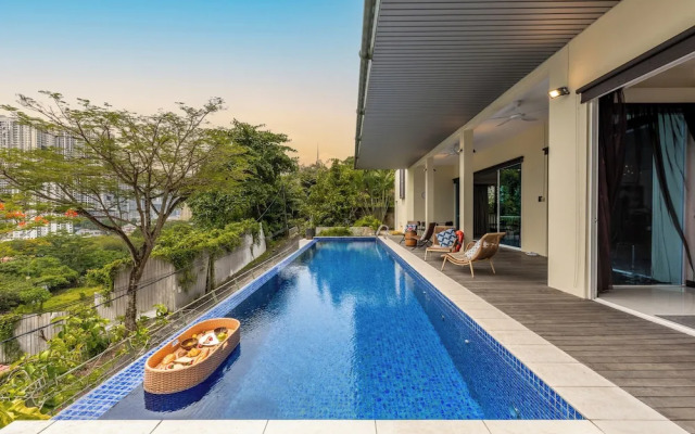 38Pax Flame of the Forest Retreat Villa KL by Verano