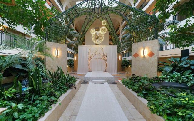 Renaissance Chicago Glenview Suites Hotel