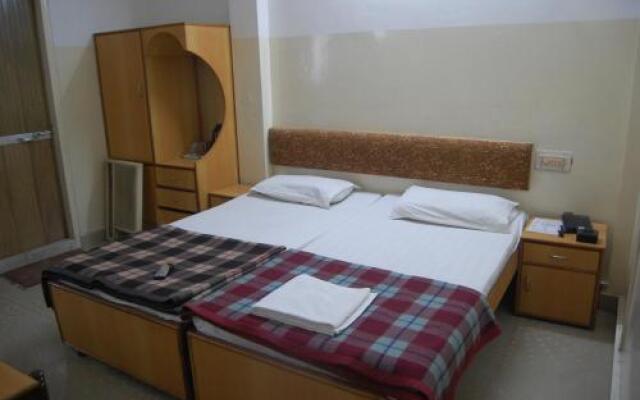 Hotel Raj