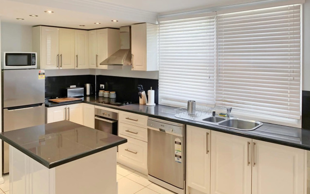 City Center - Modern 2-Bedroom Apartment