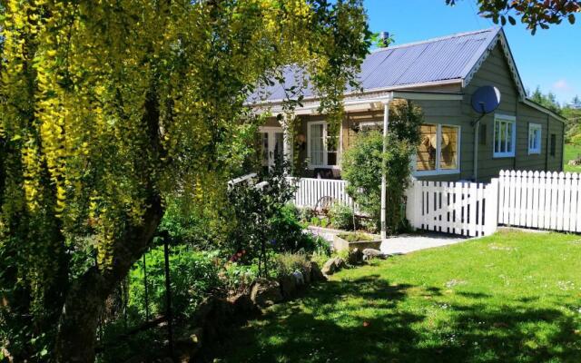 Pickled Pigeon Cottage