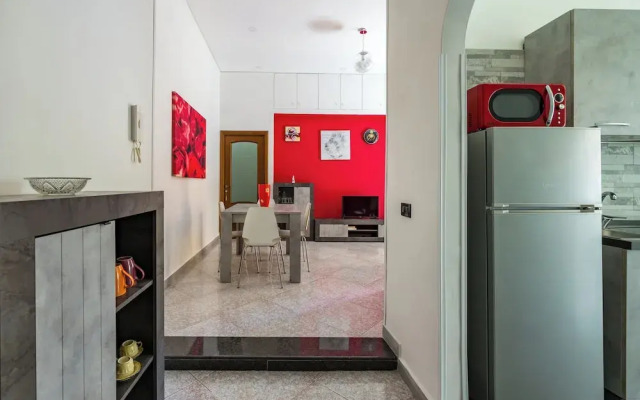 Red Comfort Flat Near Garibaldi Station