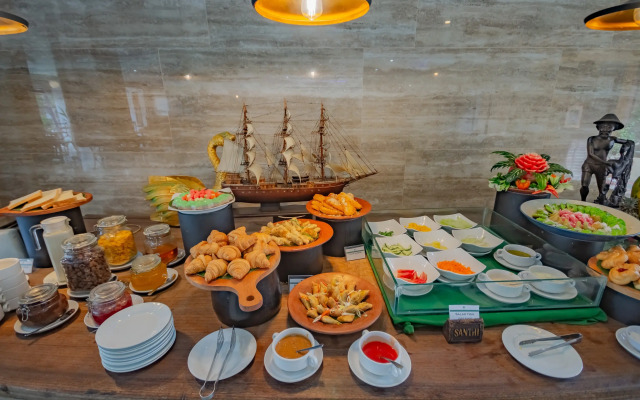 Grand Santhi Hotel