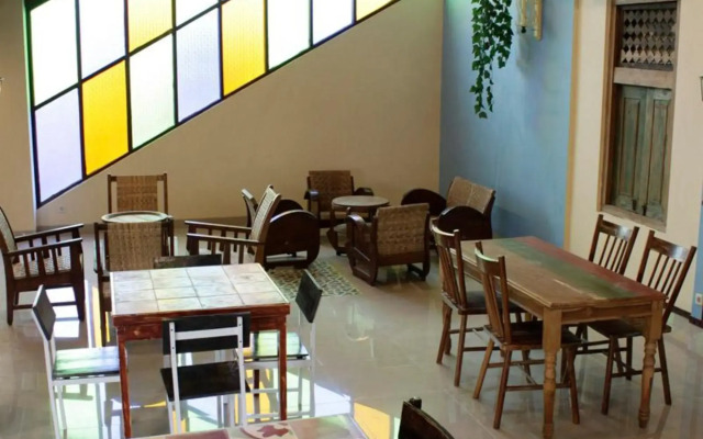 Omah Njonja Bed & Brasserie
