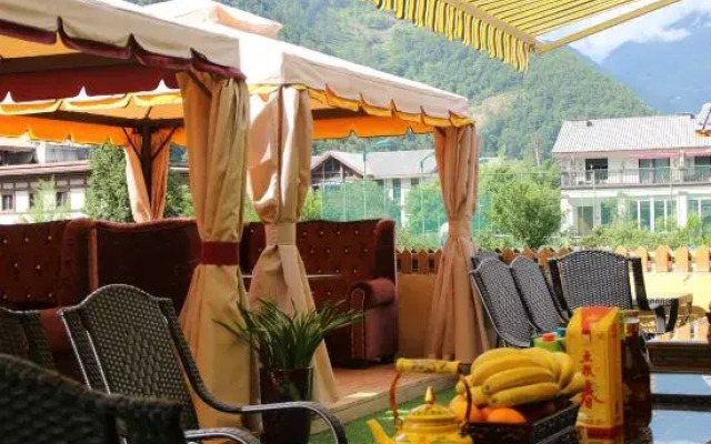 Hailuogou Yunyixiaoshe Homestay