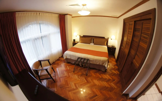 Aparthotel & Suites Villas Del Rio