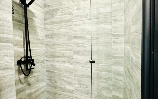 Апартаменты Apart Vl (Апарт ВЛ) на улице Прапорщика Комарова 34