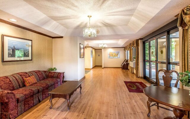 Days Inn by Wyndham Helen