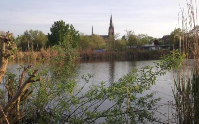 Studio Lakeside Spiegelplas