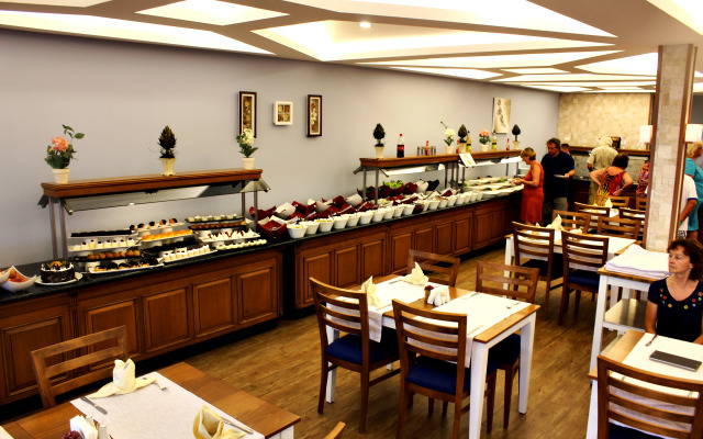 Side Bay Hotel