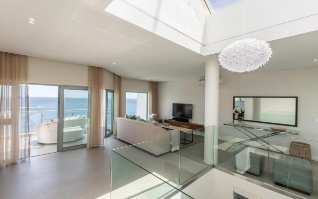 62 Camps Bay