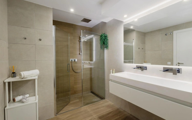 Luxury holiday apartment with 2 bedrooms in Cancelada