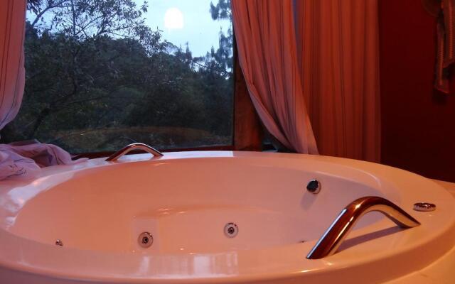 Alive Eco Hut Pousada