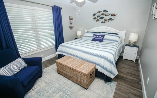 Colony Beach Club 233