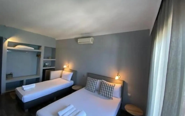 Xenios Hotel