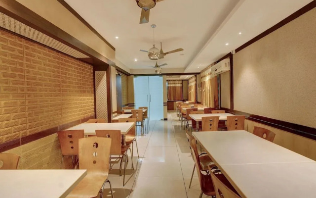 Motel Gajraj Continental by OYO Rooms