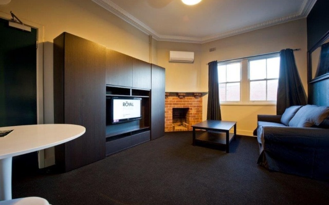 Royal Hotel Queanbeyan — 3-star hotel in Queanbeyan