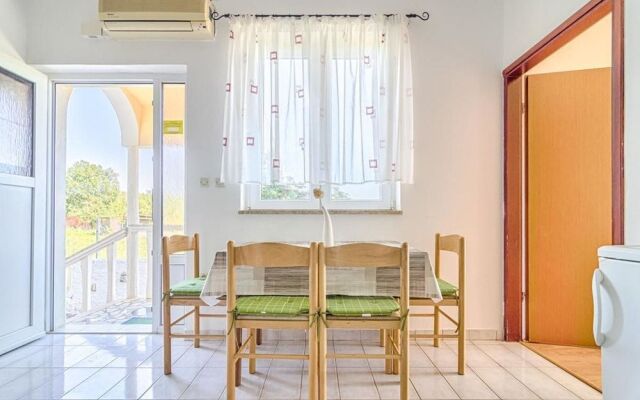Comfort Pool Apartments