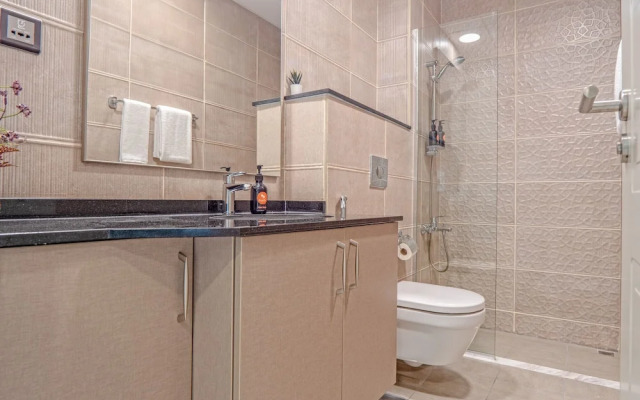 Easygo-upgraded 1bdr Polo Residence