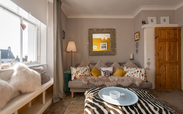 McHoppity House Crail, Sleeps 7, Free Parking