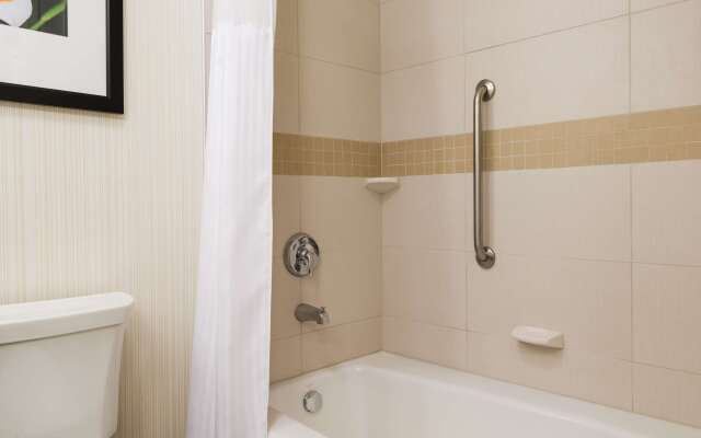 Hilton Garden Inn Wayne