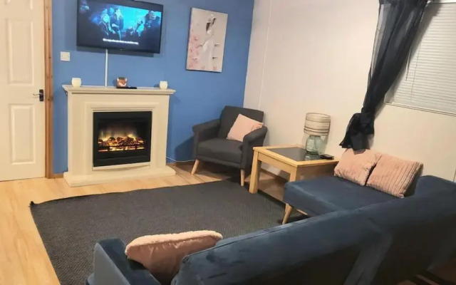 Mountainside Lodge in Aberdovey - Near Beach