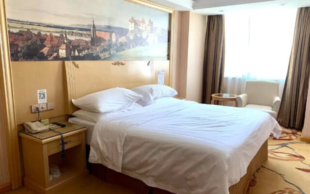 Vienna Hotel Guangdong Huizhou Jiangbei Railway Station