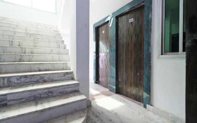 OYO 49486 Star Rooms