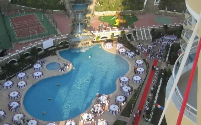 Paradise Hill Resort