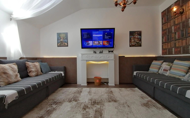 Apartment 15