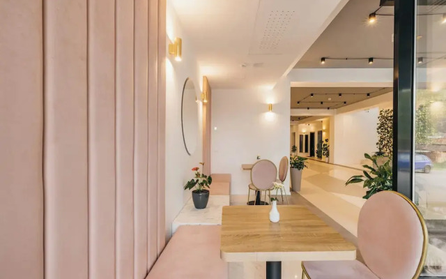 Hotel Agora