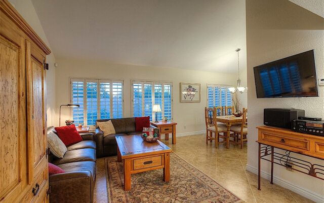 Southwest Sanctuary 3 BR by Casago