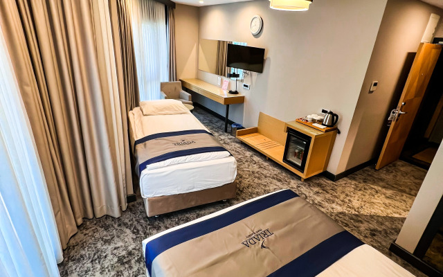 Triada Hotel Karakoy
